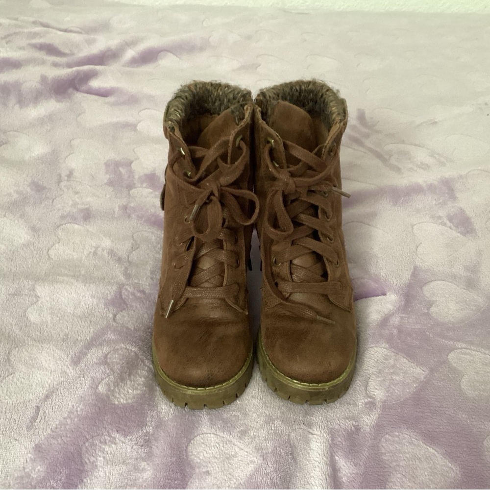 Girl Shoes Bundle - Picture 3 of 8